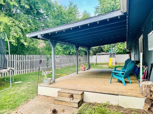 8 Willis Ct, Washington Ch OH  43160-1073 exterior