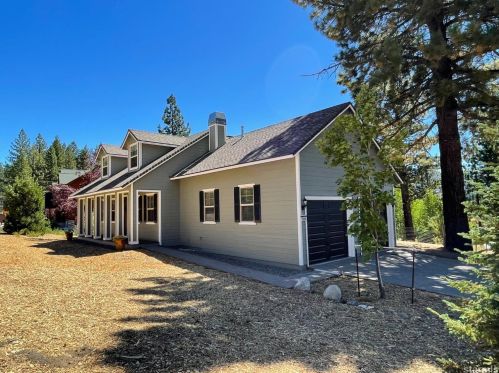 1009 View Cir, South Lake Tahoe CA  96150-5537 exterior