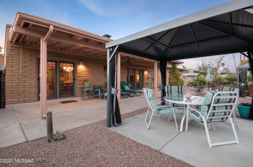 7552 Knollwood Cir, Tucson AZ 85750-2325 exterior