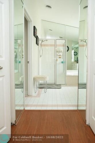 1903 180 Ter, Hollywood FL 33029-5173 exterior