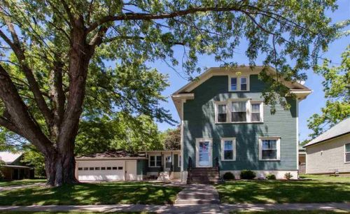 161 1st St, Riverside, IA 52327-7725