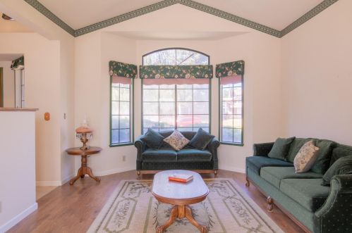 7461 Wynndel Way, Elk Grove CA  95758-1084 exterior