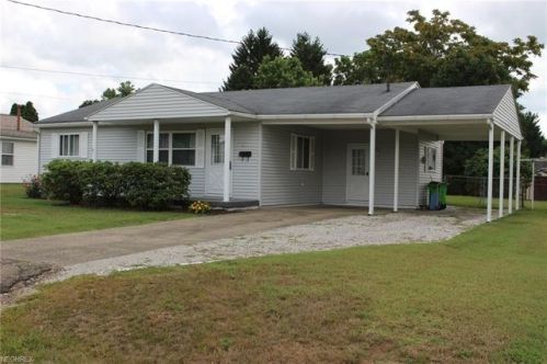 802 Jennielou St, Belpre, OH 45714-2106