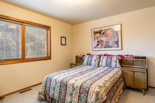 27421 Ridge Rd, Willits CA  95490-8985 exterior