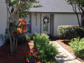 8355 Candlewood Dr, Jacksonville, FL 32244-5714