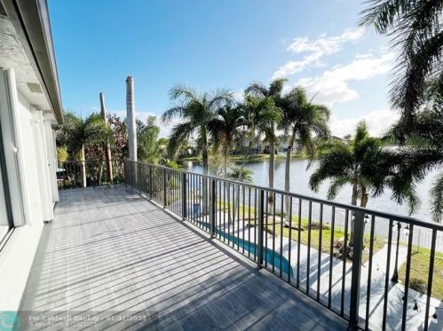 3591 177th Ave, Hollywood FL  33029-1666 exterior