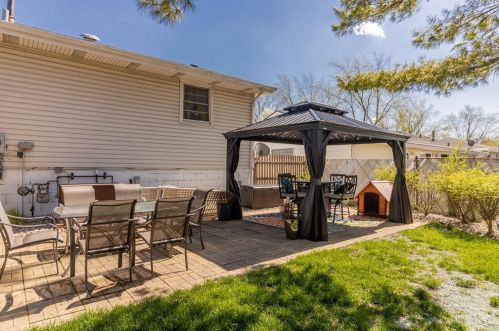 1110 Cedar Ln, Dyer IN  46311-1337 exterior