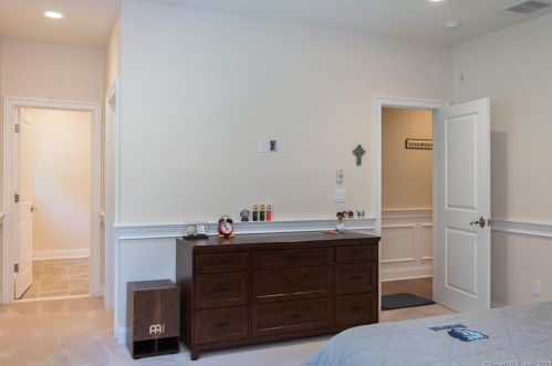 18 Heron Pond Rd, Essex CT  06426-1466 exterior