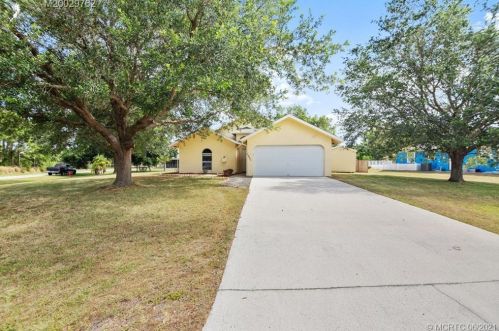 1531 Irving St, Fort Pierce, FL 34983-3023
