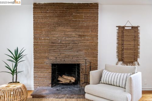 4817 Brookdale Ave, Oakland CA  94619-2510 exterior
