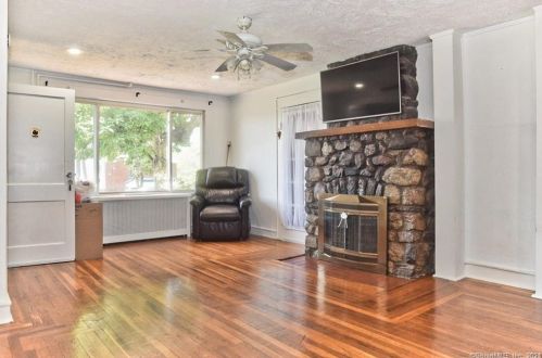 183 Lawn Ave, Stamford CT  06902-3114 exterior