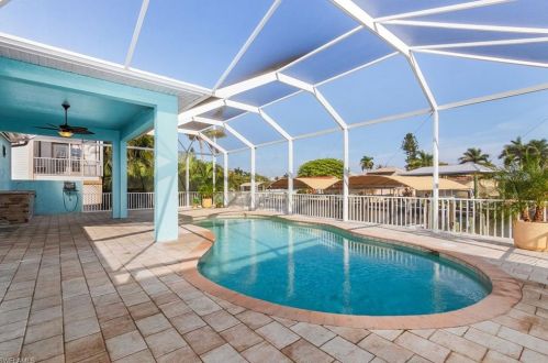 3592 Ruby Ave, Saint James City FL  33956-2208 exterior