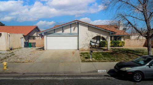 44618 12th St, Lancaster, CA 93535-3345