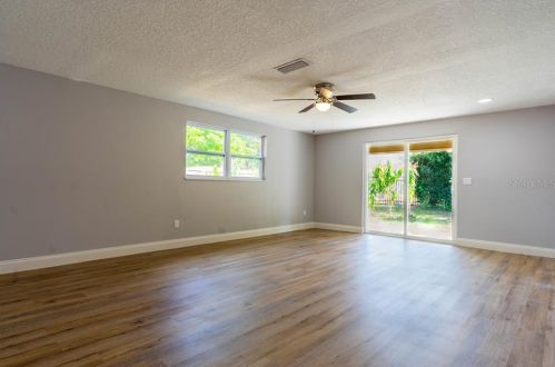 5200 Lima Pl, Orlando FL 32807-1625 exterior