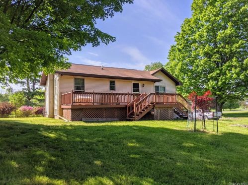 610 Prosperous Valley Rd, Middletown NY  10940-6149 exterior