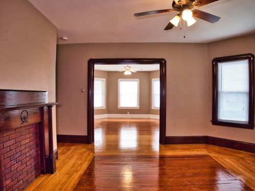 11 Gdn St, Fall River MA  02720-5836 exterior