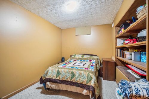 2552 Willowgate Rd, Darbydale OH  43123-1589 exterior