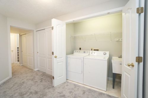 3904 Enterprise Cir, Cincinnati OH 45252-2343 exterior