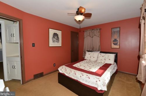 1805 Line St, Lansdale PA 19446-1632 exterior