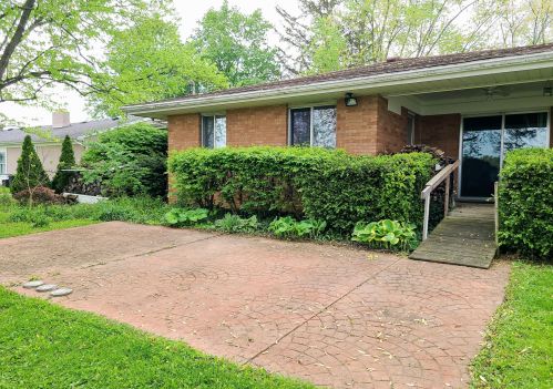 180 Lafayette St, London OH  43140-1162 exterior