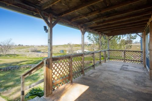 3820 Nisenan Ln, Wheatland, CA 95692-9727