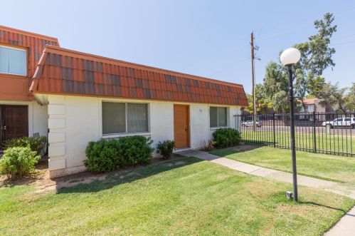 7837 49th Ave, Glendale AZ  85301-8010 exterior