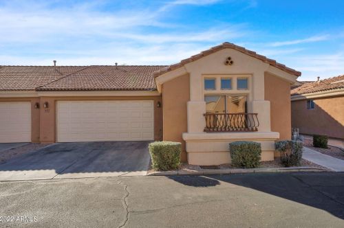 1260 Lindsay Rd, Mesa, AZ 85204-6219