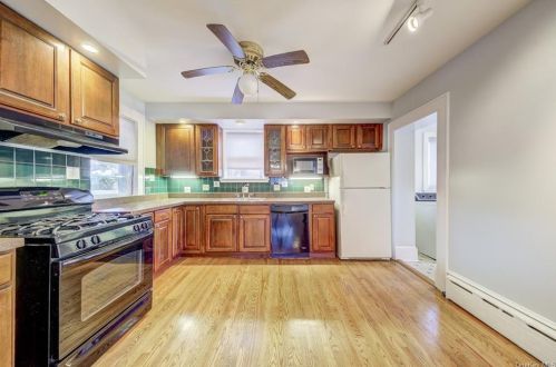 140 Main St, Port Jervis NY  12771-2114 exterior