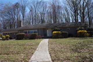 5570 Club Knoll Rd, Winston Salem, NC 27105-1702