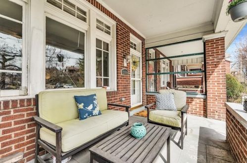 2840 Shady Ave, Pittsburgh, PA 15217-2741