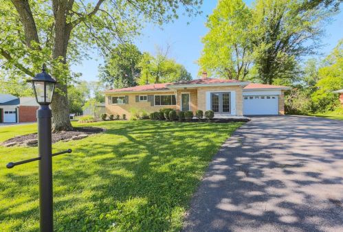 837 Diane Dr, Cincinnati, OH 45245-1105