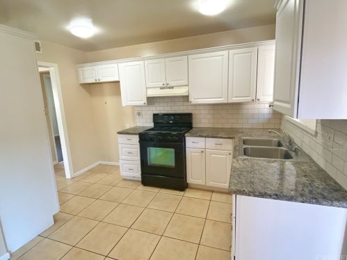 358 Landsford St, Lancaster CA 93535-2613 exterior