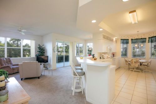 9610 Village View Blvd, Bonita Springs, FL 34135-3812