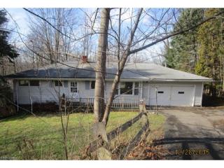 276 River Rd, Hinckley, OH 44233-9455