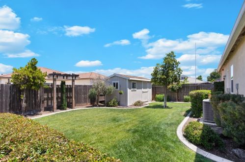 239 Clendenin Pkwy, Ripon CA  95366-9497 exterior