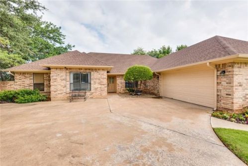 6422 Westover Dr, Granbury, TX 76049-4156