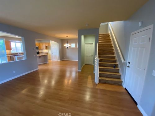 1323 Burdock St, Beaumont CA  92223-8301 exterior