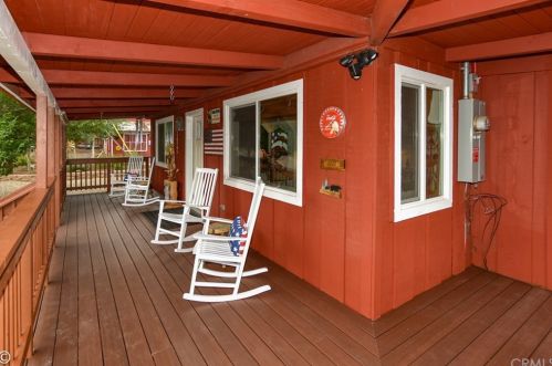 1063 H Ln, Big Bear City CA  92314-9693 exterior