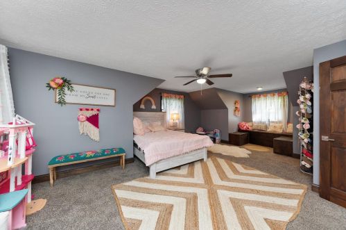 1755 Stuttgart Dr, Saint Martin OH  45118-8435 exterior