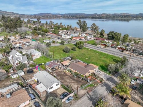 33055 Olive St, Lake Elsinore CA  92530-1434 exterior