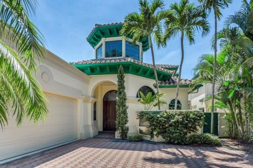 7855 Vizcaya Way, Naples, FL 34108-7534