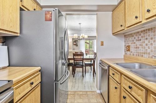 502 Bayberry Ln, Imperial PA  15126-9661 exterior