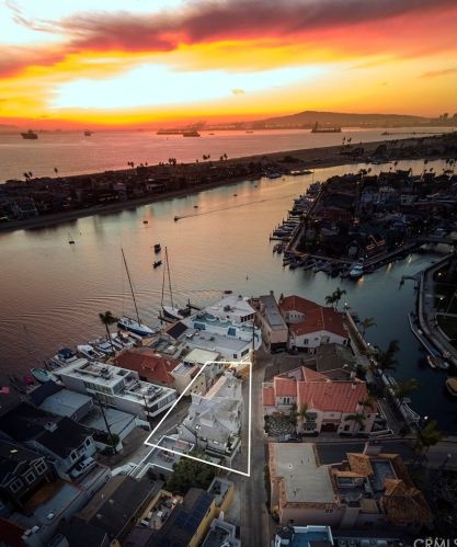 1 Neapolitan Ln, Long Beach, CA 90803-4000