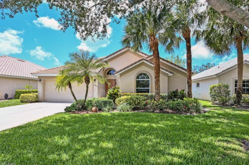 6945 Autumn Woods Blvd, Naples, FL 34109-7846