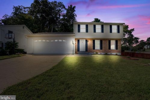 7600 Fallswood Way, Lorton, VA 22079-1726