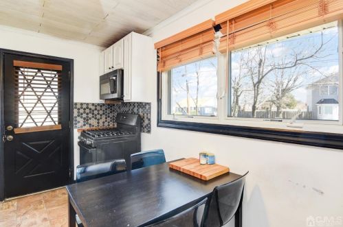 47 Charles Ter, Piscataway NJ  08854-5338 exterior