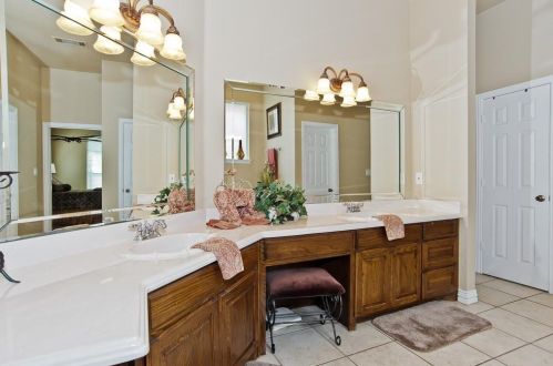 1101 Chesapeake Dr, Midlothian TX exterior