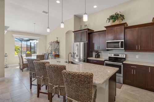 2636 26th Ter, Cape Coral, FL 33914-3829