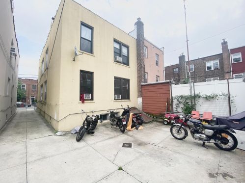 30-94 48th St, Long Island City NY  11105-1232 exterior