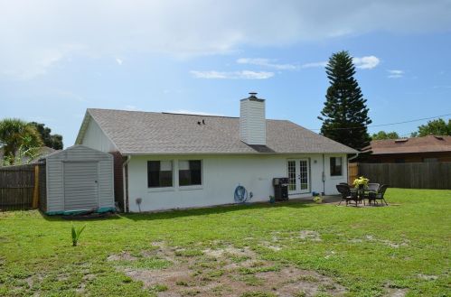 1880 Fayetteville Ave, Deltona FL  32725-3626 exterior